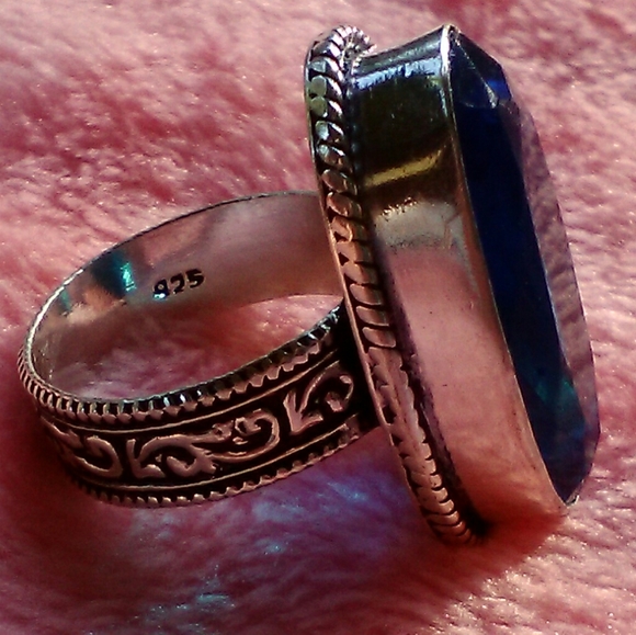 Oval Size 8 Blue Sapphire Quartz Statement Ring - Picture 5 of 8